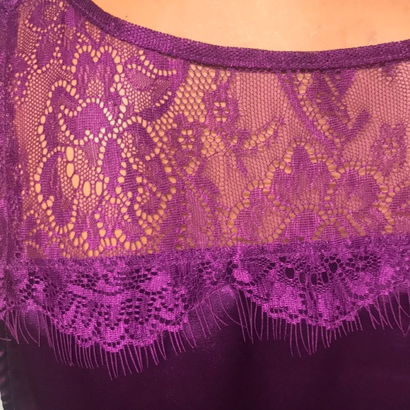 Cute tank top in gorgeous purple shade - Picture 3 of 3